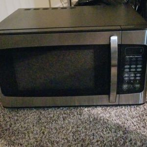 Hamilton Beach Microwave 1000 watts